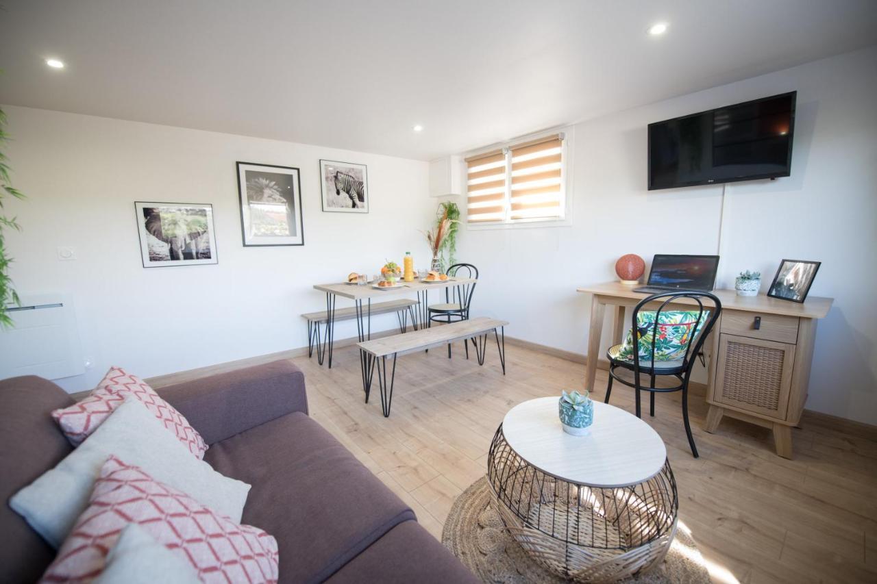 Kasa Home - Calme, Cosy, Wifi & Netflix Saint-Martin-la-Plaine Екстер'єр фото